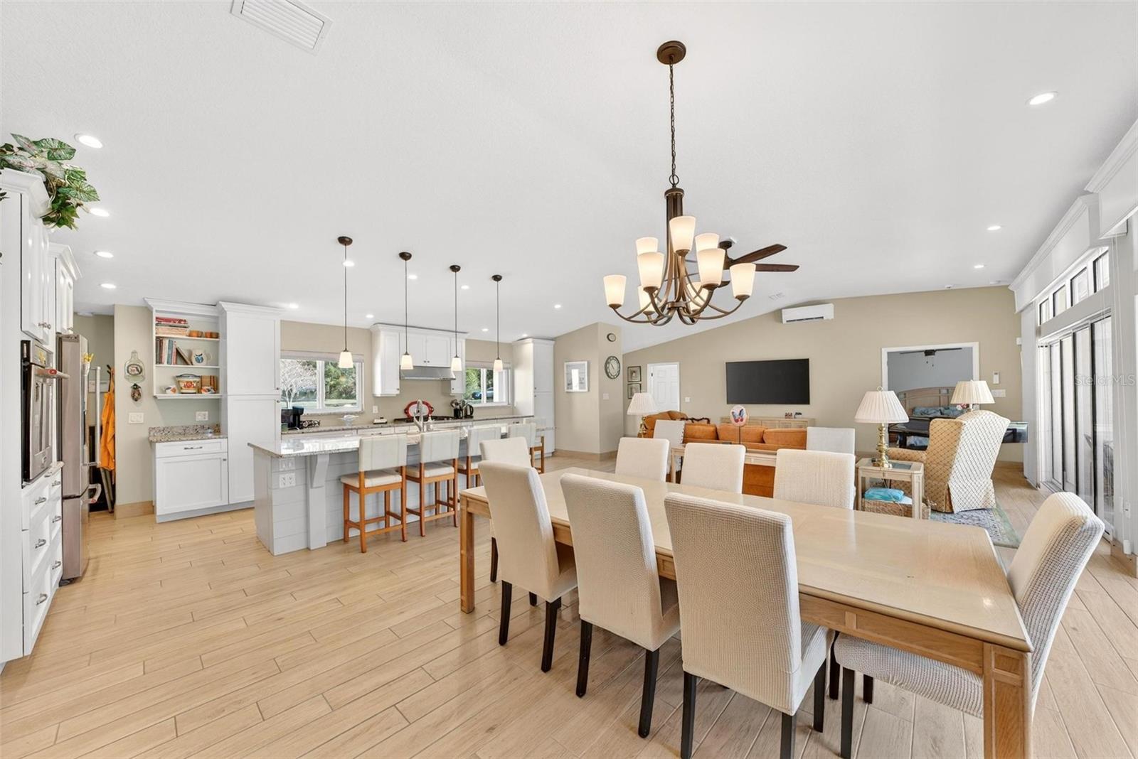 Image 26 of 100 For 10220 Bumblebee Lane