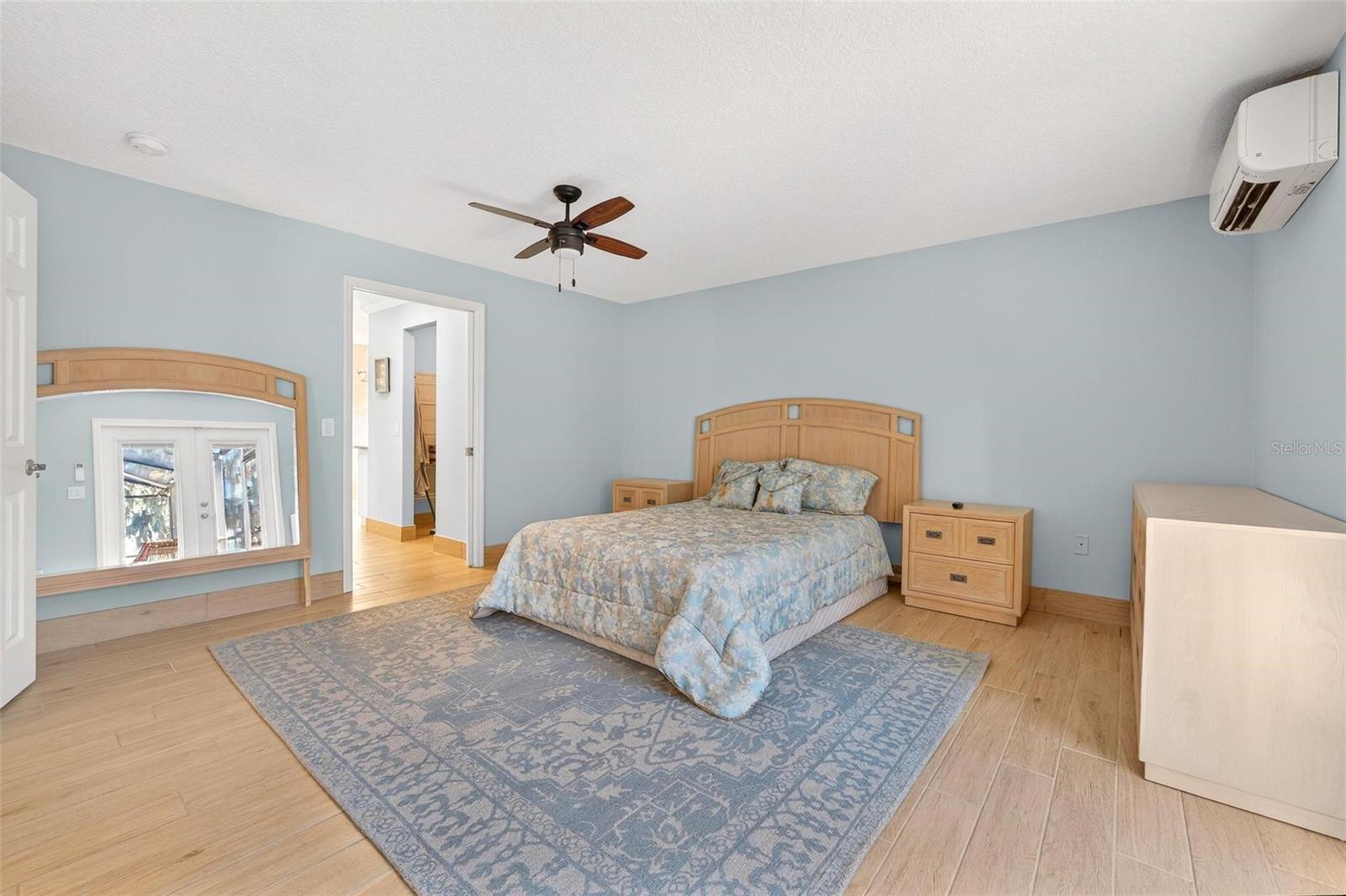 Image 34 of 100 For 10220 Bumblebee Lane