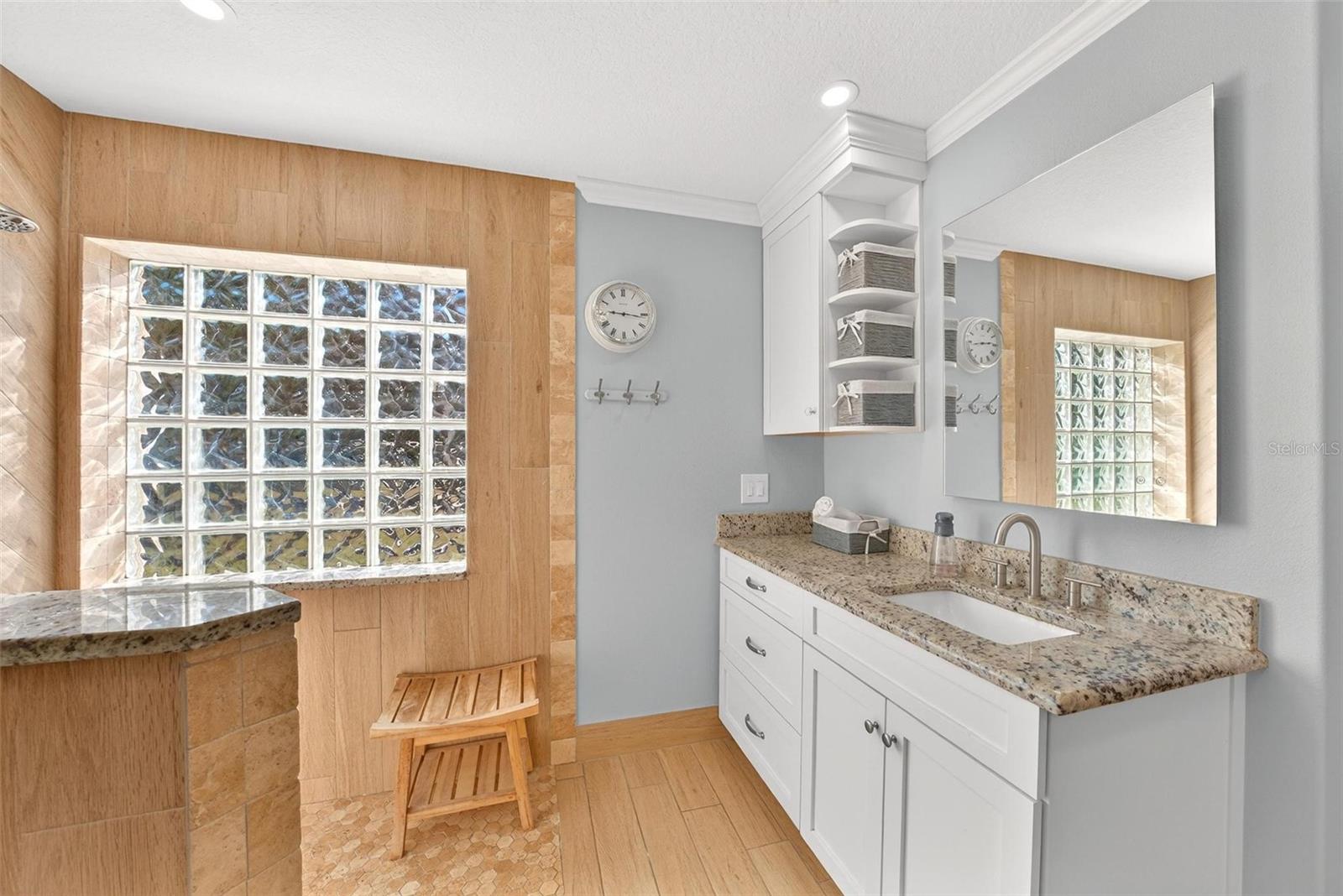 Image 40 of 100 For 10220 Bumblebee Lane