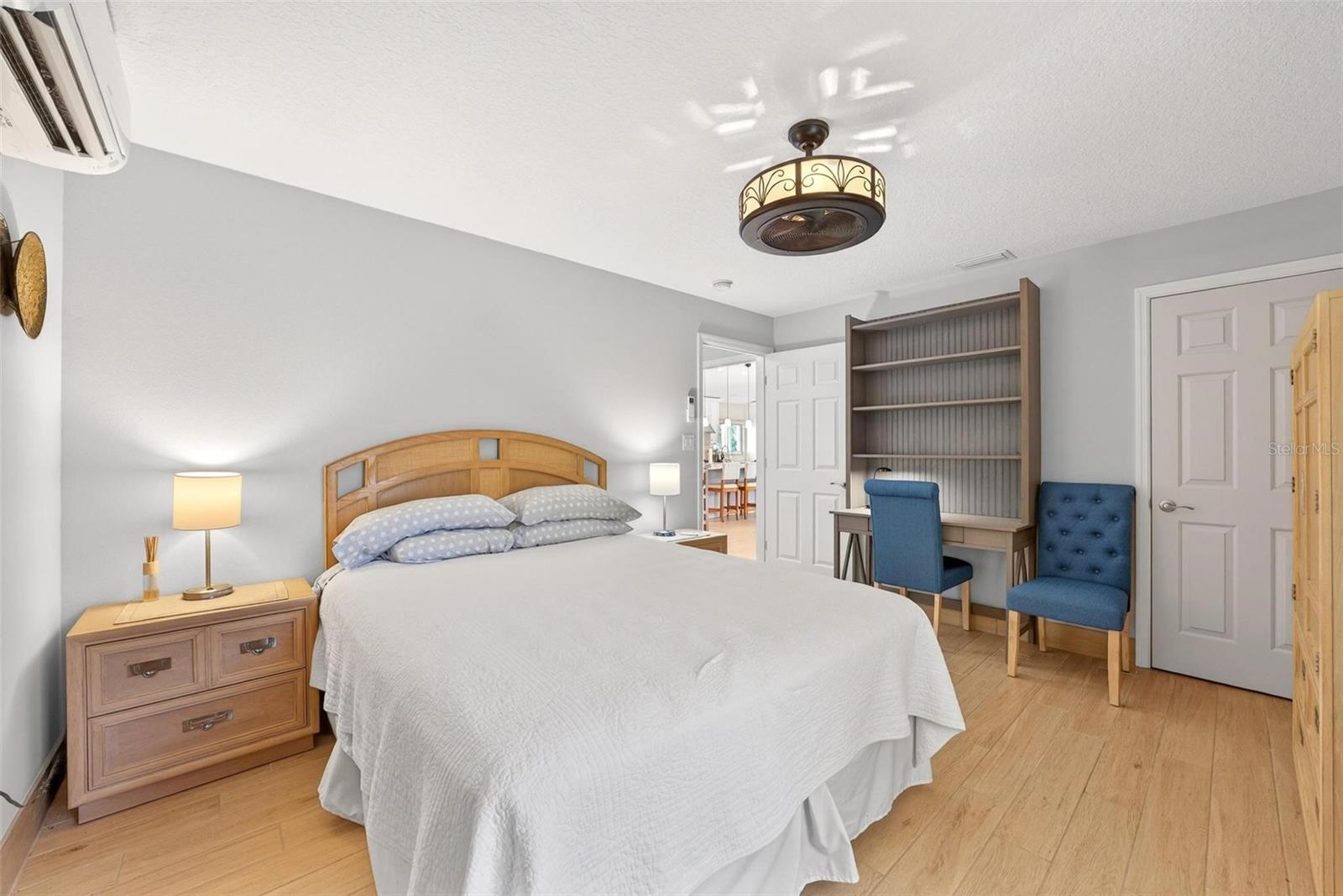 Image 47 of 100 For 10220 Bumblebee Lane