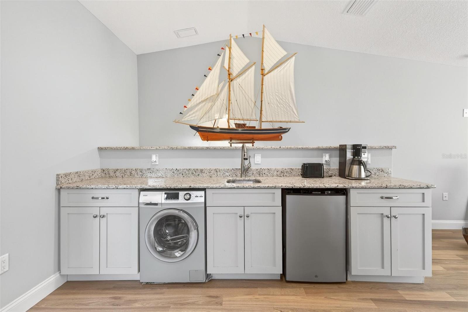 Image 58 of 100 For 10220 Bumblebee Lane