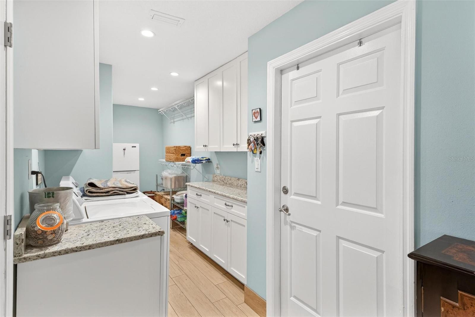 Image 66 of 100 For 10220 Bumblebee Lane