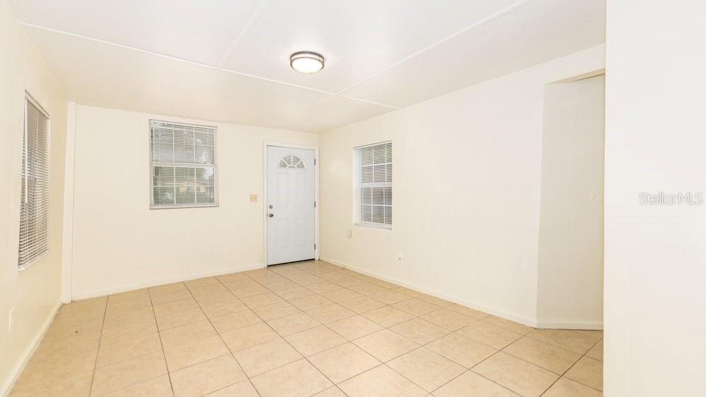 Image 10 of 22 For 1040 Maxey Drive