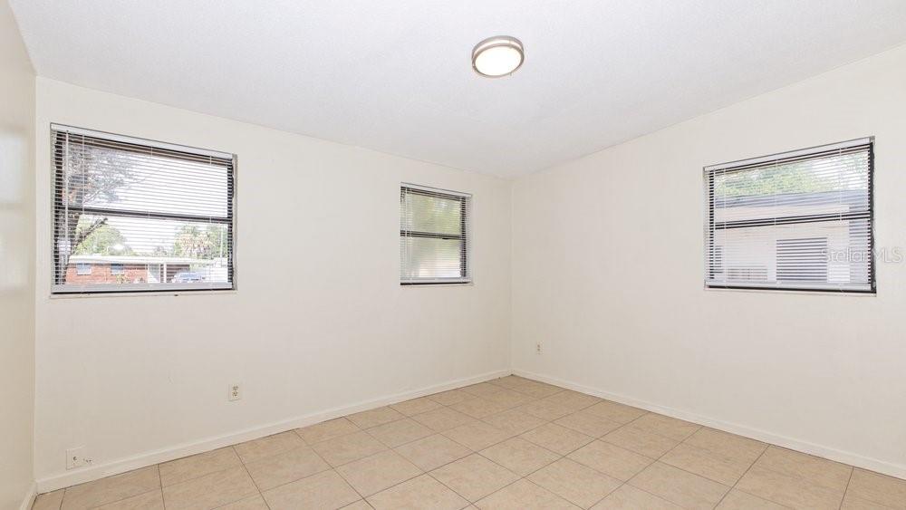 Image 16 of 22 For 1040 Maxey Drive