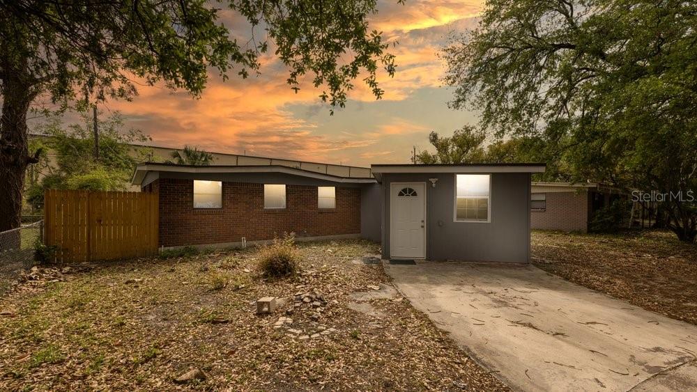 Image 2 of 22 For 1040 Maxey Drive