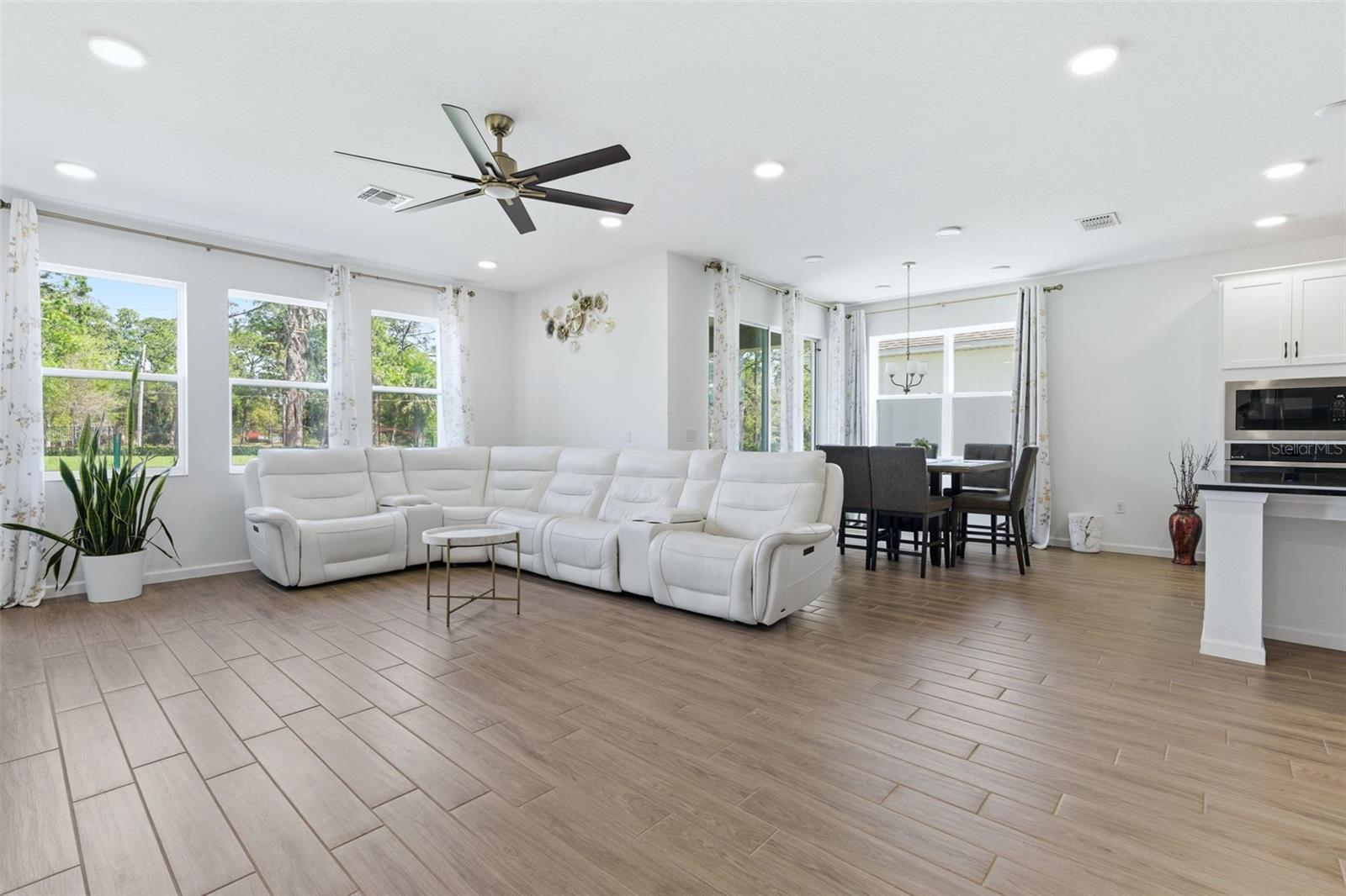 Image 17 of 55 For 1147 Franklin Tree Lane