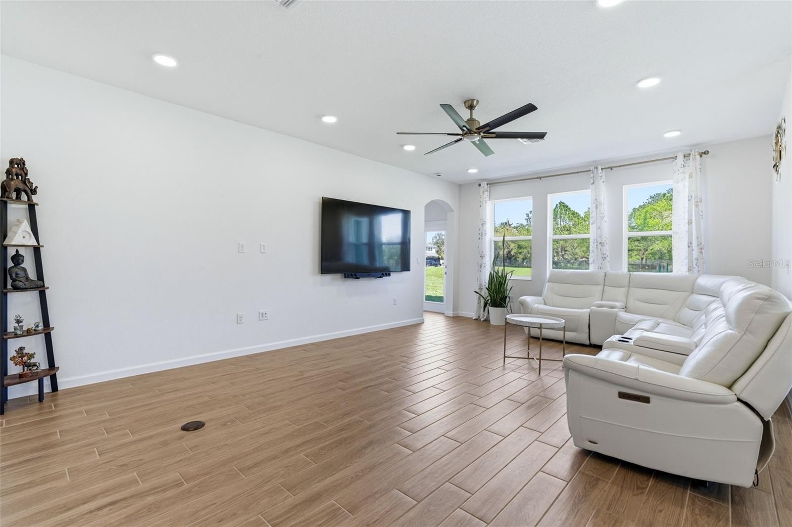 Image 18 of 55 For 1147 Franklin Tree Lane