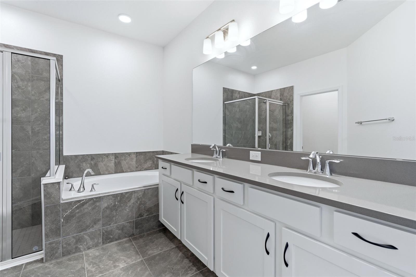 Image 23 of 55 For 1147 Franklin Tree Lane