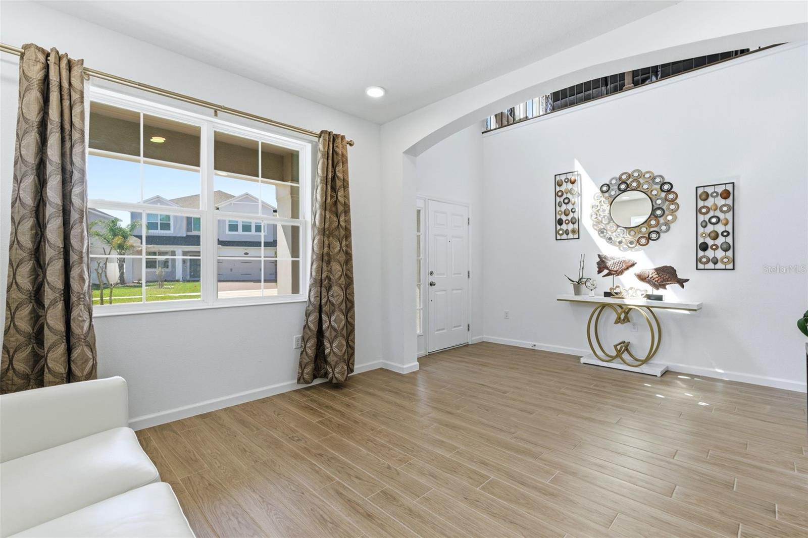 Image 6 of 55 For 1147 Franklin Tree Lane