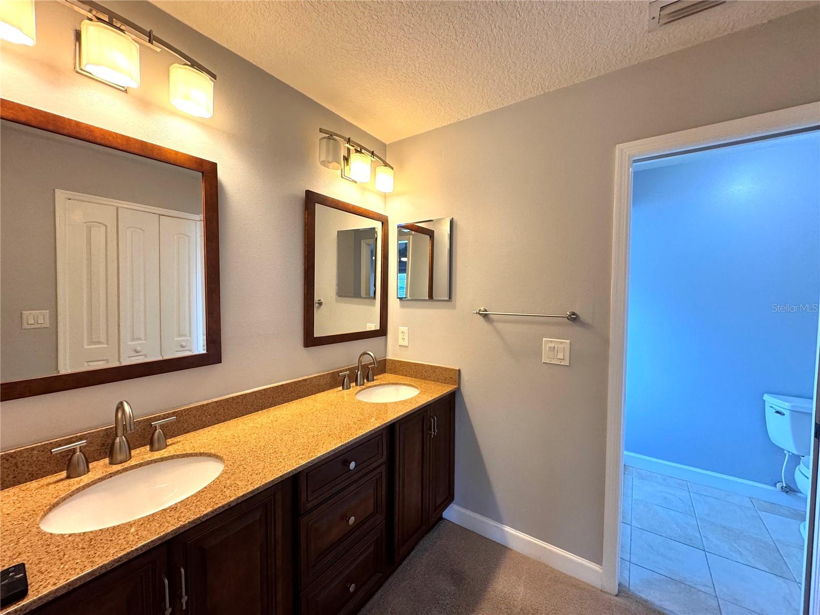 Image 16 of 27 For 4818 Breezy Palms Court