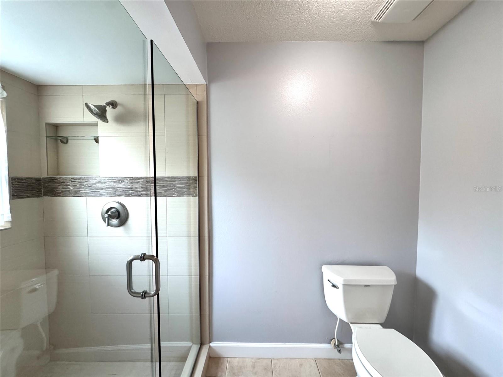 Image 17 of 27 For 4818 Breezy Palms Court