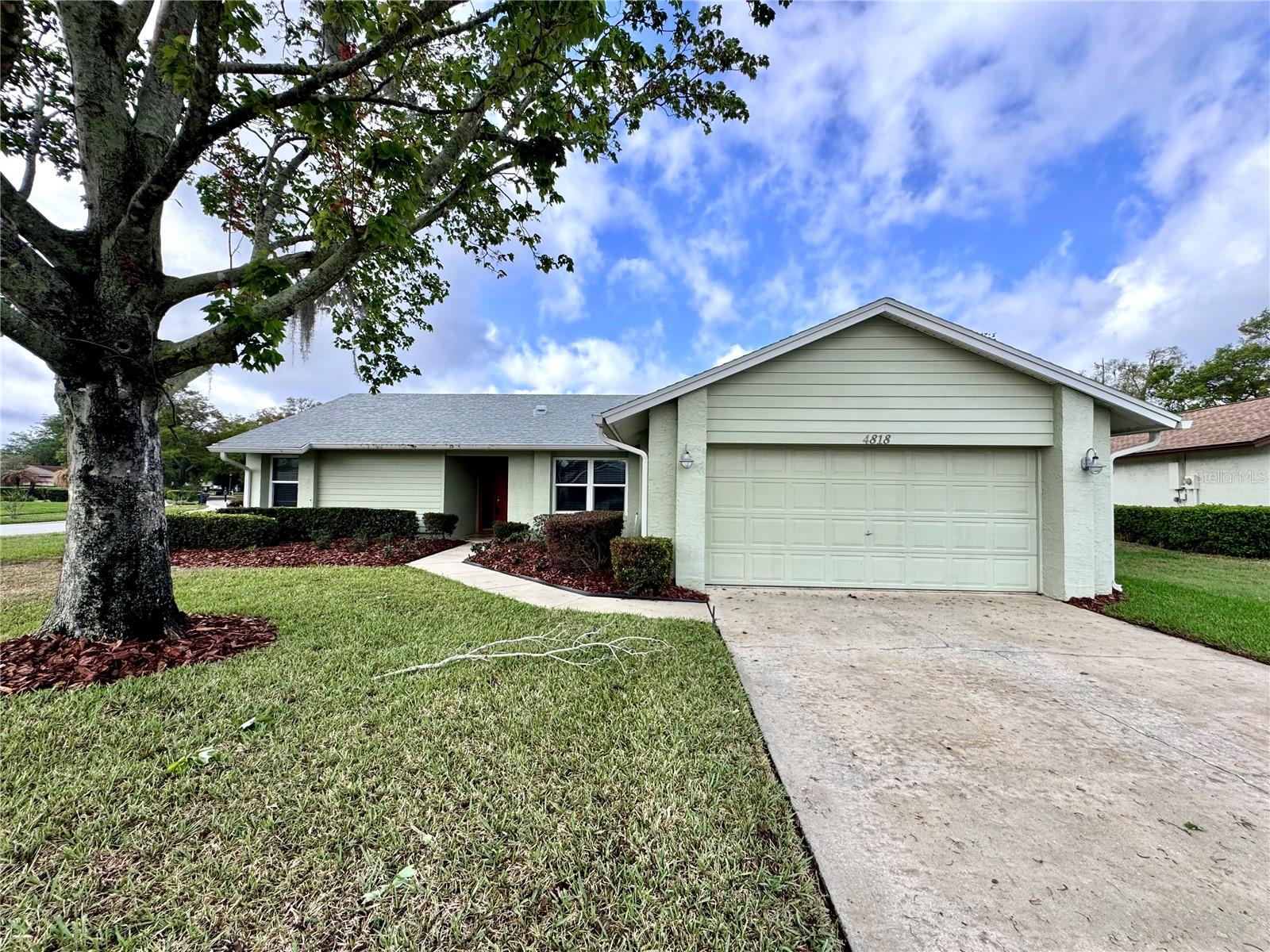 Image 2 of 27 For 4818 Breezy Palms Court