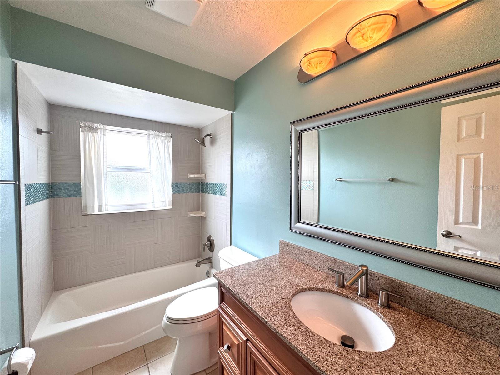 Image 21 of 27 For 4818 Breezy Palms Court