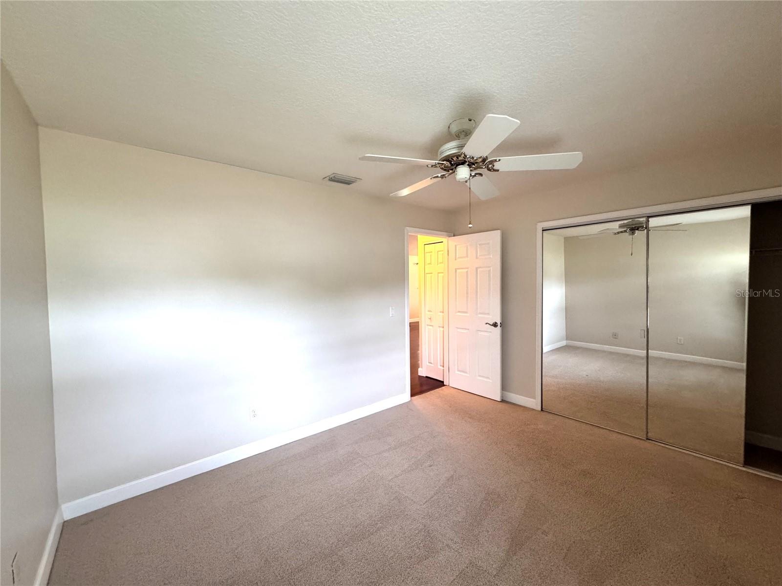 Image 24 of 27 For 4818 Breezy Palms Court