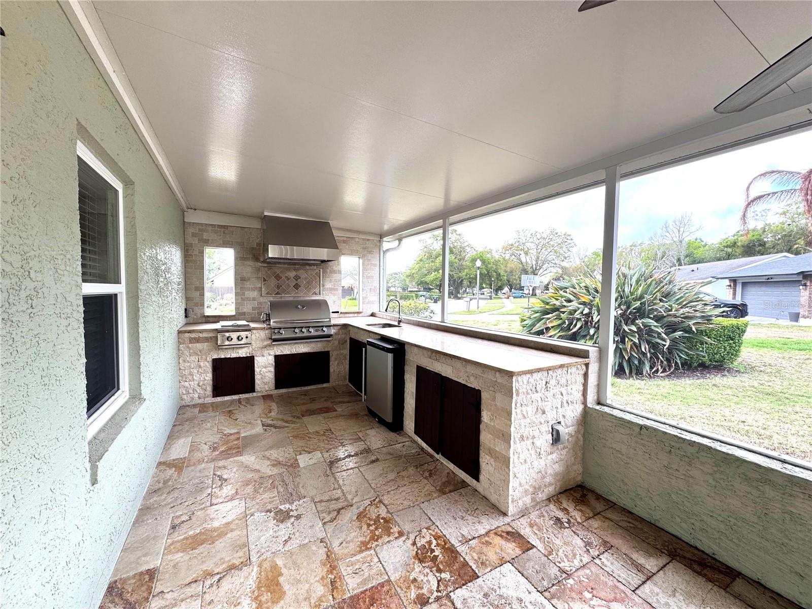 Image 26 of 27 For 4818 Breezy Palms Court