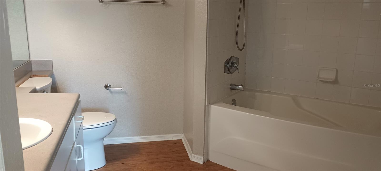 Image 7 of 11 For 1325 Rotonda Point 317