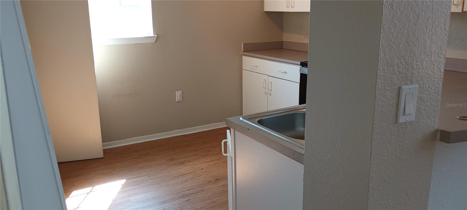 Image 8 of 11 For 1325 Rotonda Point 317