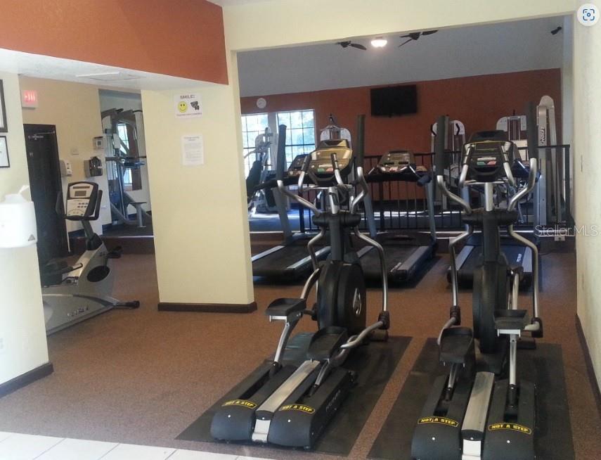 Image 14 of 14 For 355 Lakepointe Drive 204