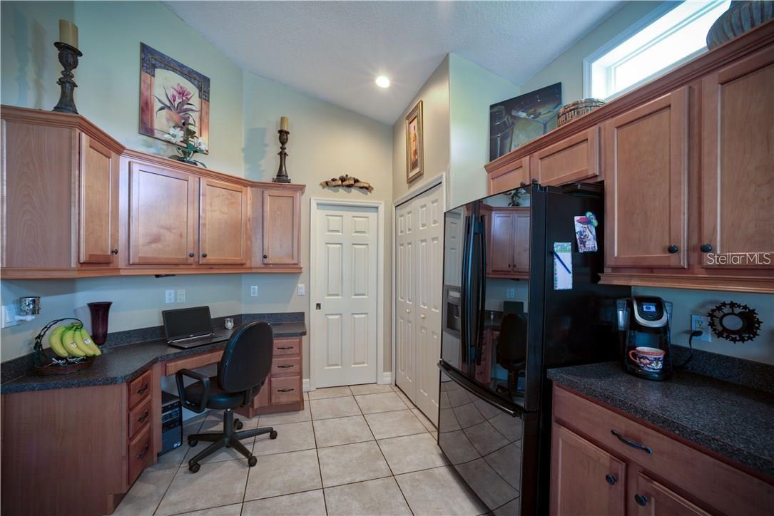 Image 6 of 31 For 6614 64th Terrace E