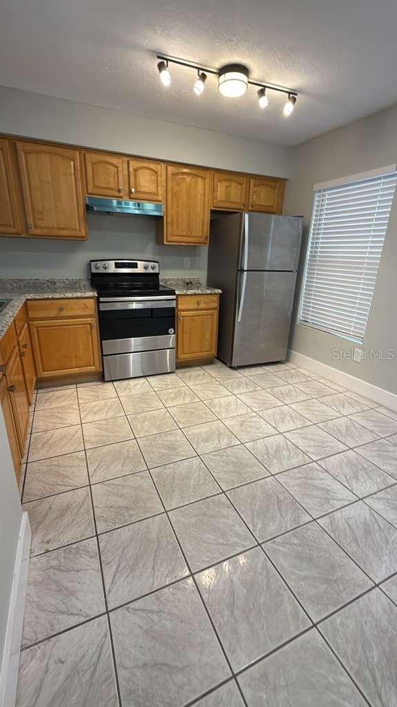 Image 6 of 11 For 610 Casa Park Court H