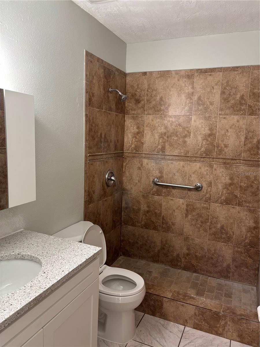 Image 8 of 11 For 610 Casa Park Court H