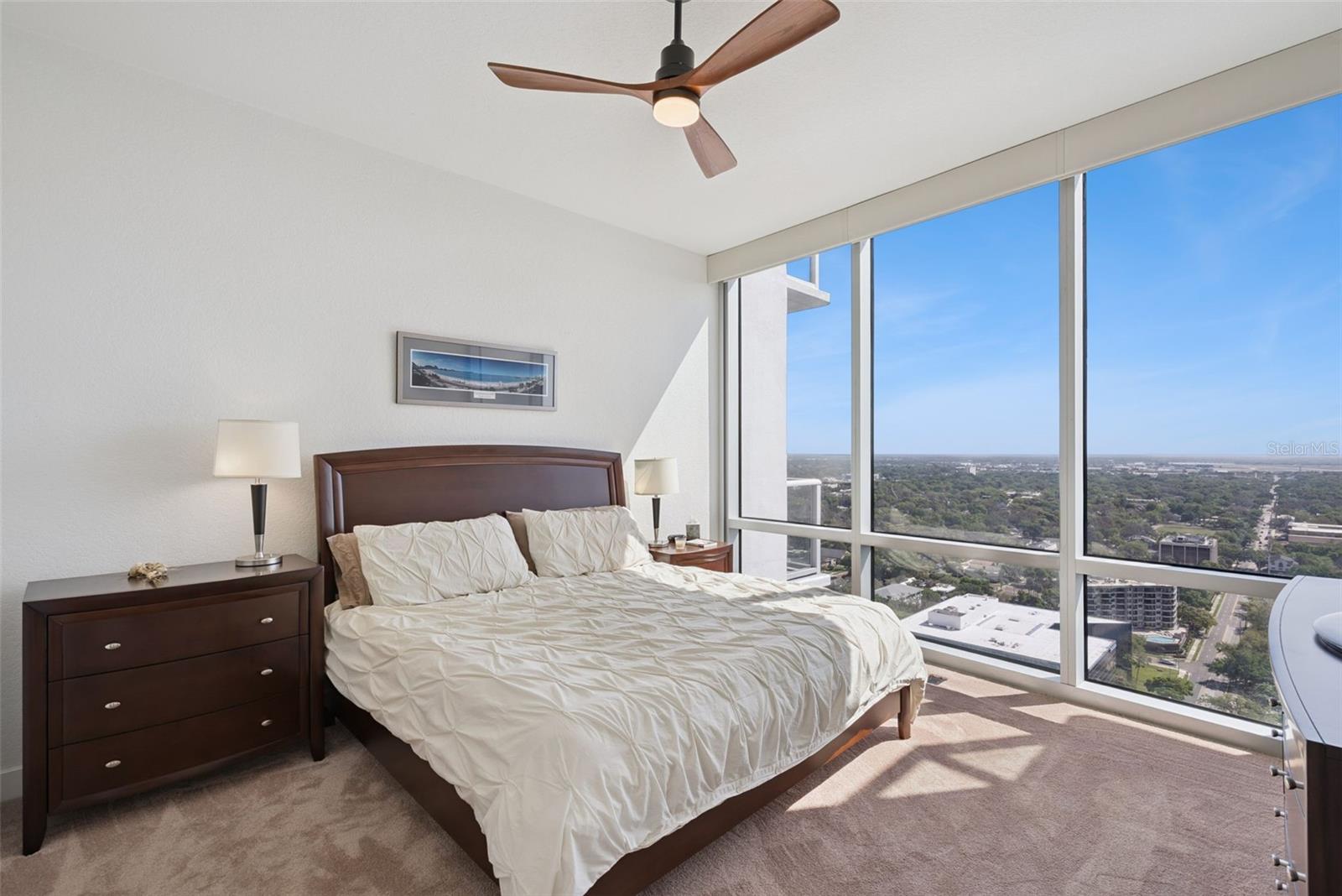 Image 21 of 77 For 150 Robinson Street 2709