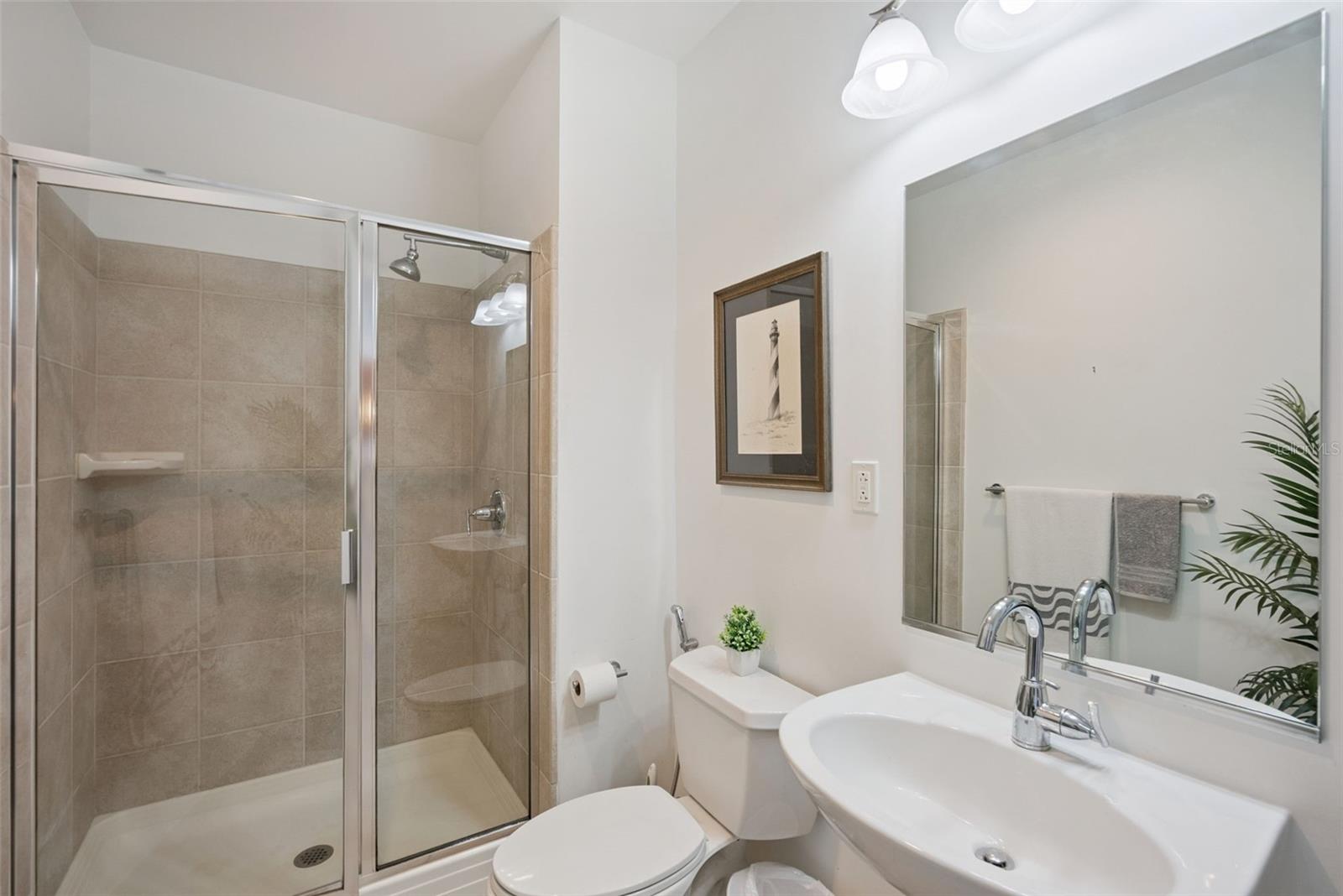 Image 28 of 77 For 150 Robinson Street 2709