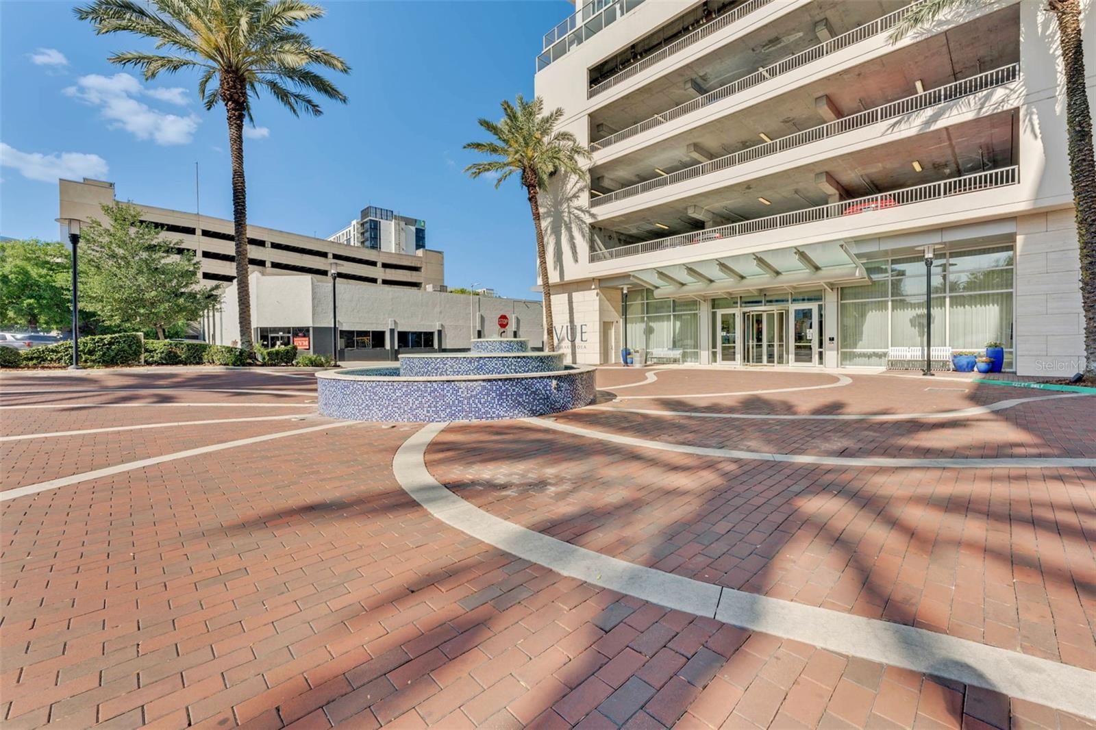 Image 3 of 77 For 150 Robinson Street 2709