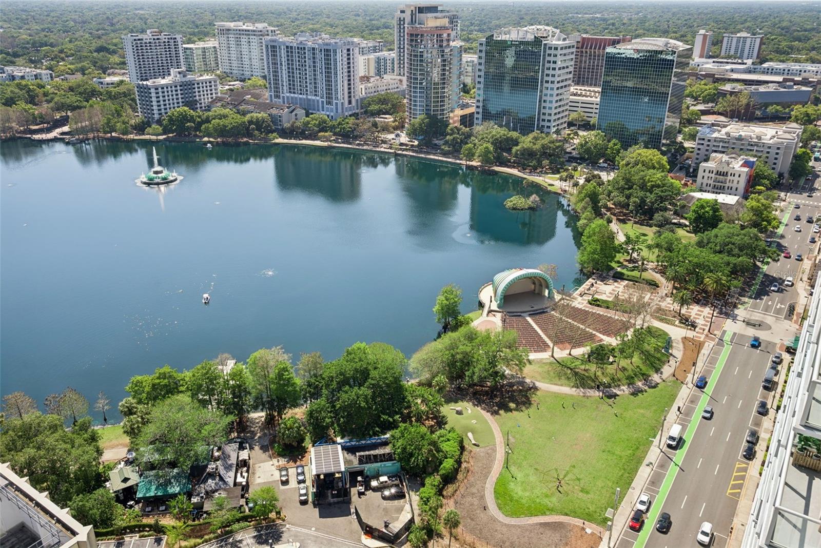 Image 31 of 77 For 150 Robinson Street 2709