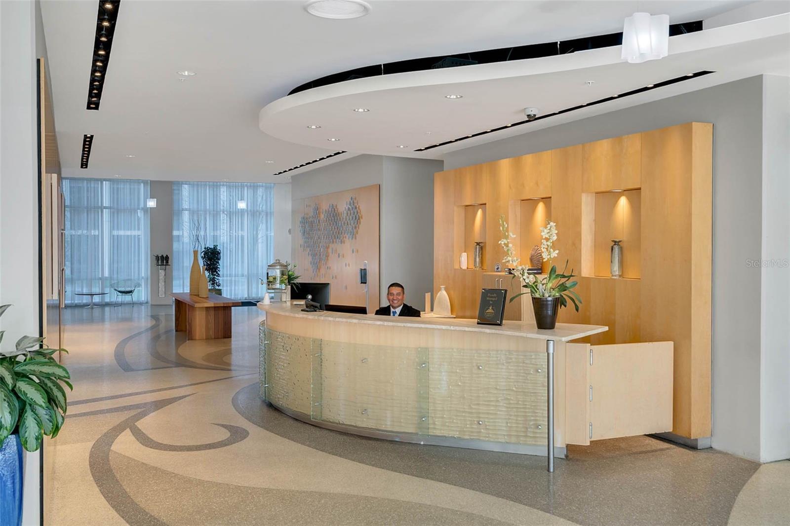 Image 38 of 77 For 150 Robinson Street 2709