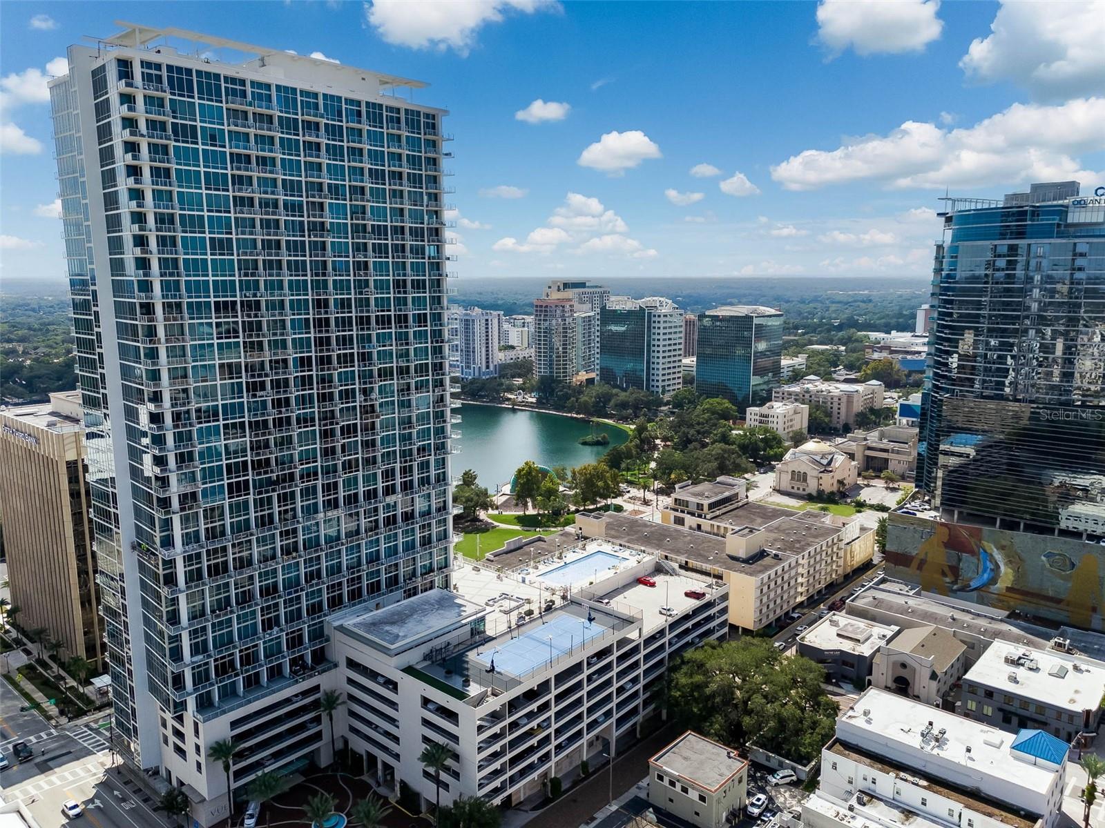 Image 4 of 77 For 150 Robinson Street 2709