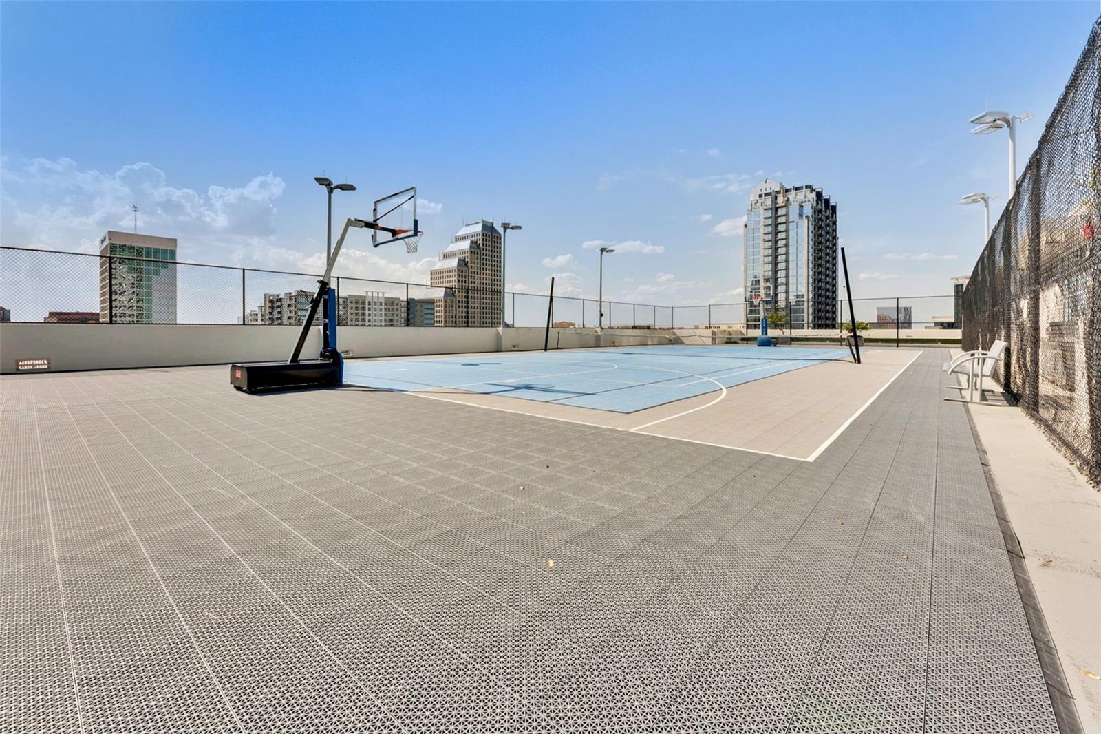 Image 64 of 77 For 150 Robinson Street 2709