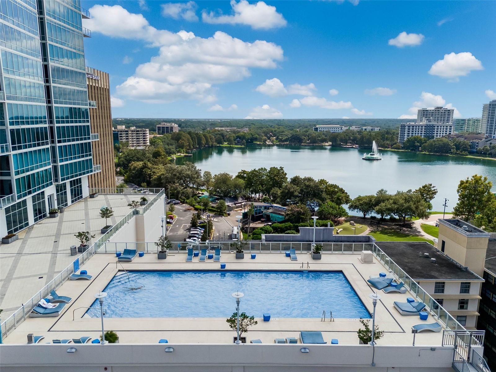 Image 68 of 77 For 150 Robinson Street 2709