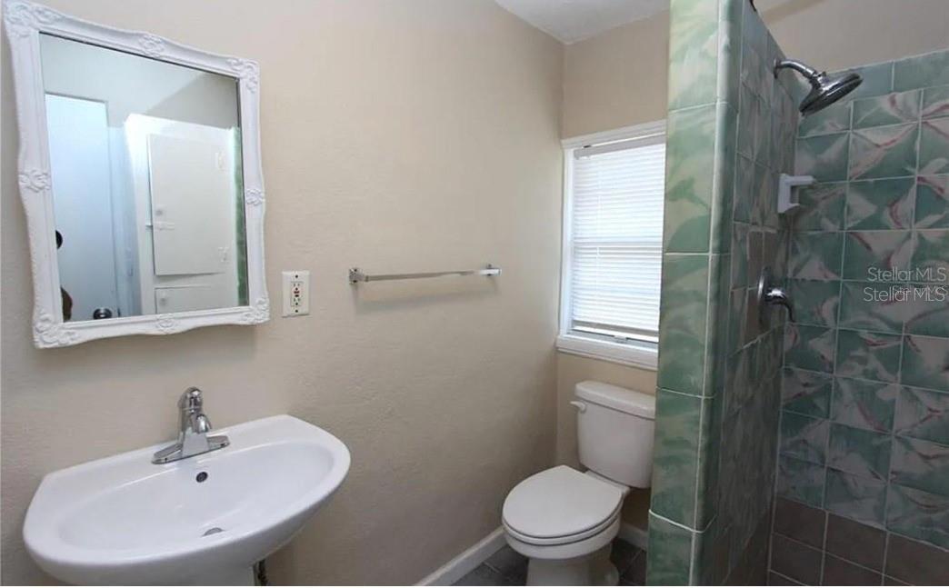 Image 5 of 15 For 2615 Laurel Avenue