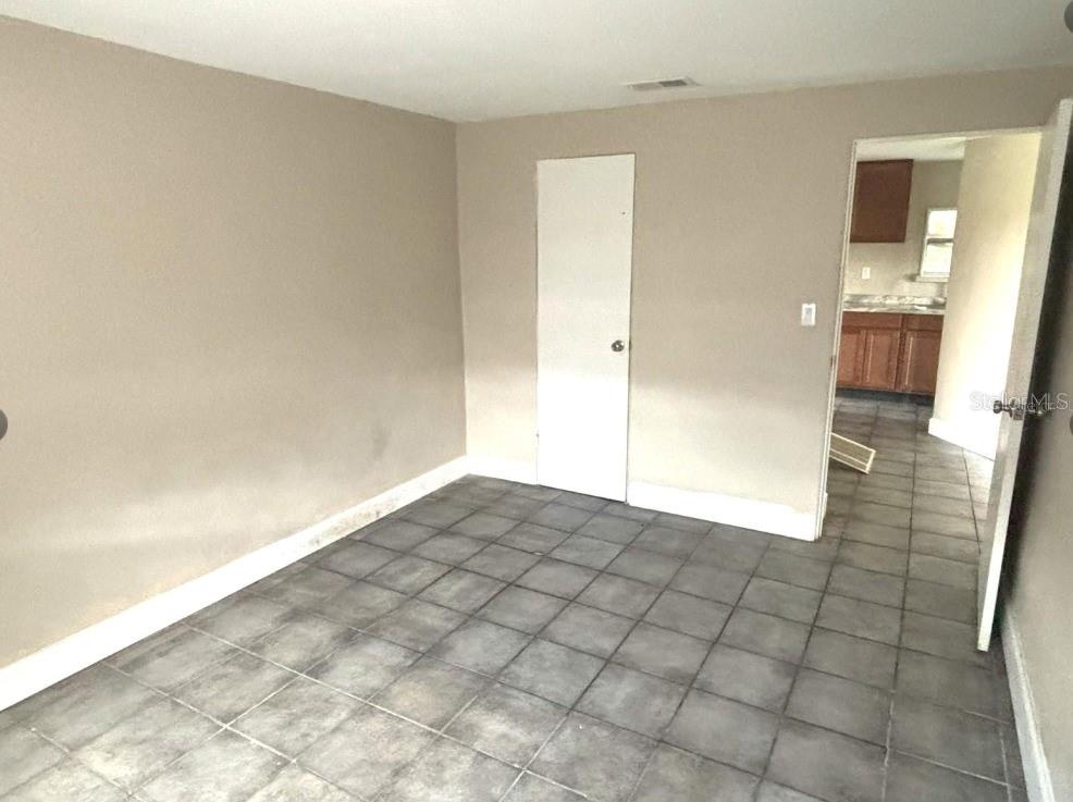 Image 9 of 15 For 2615 Laurel Avenue