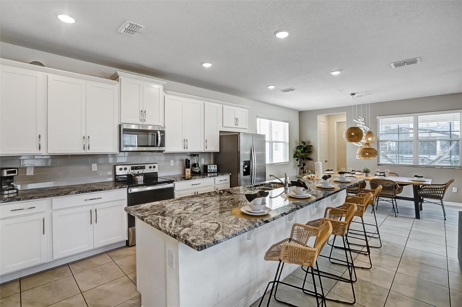 Image 10 of 40 For 8918 Tropical Haven Court