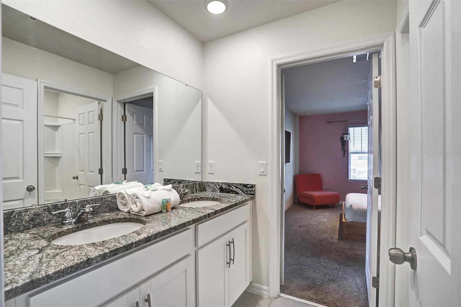 Image 18 of 40 For 8918 Tropical Haven Court