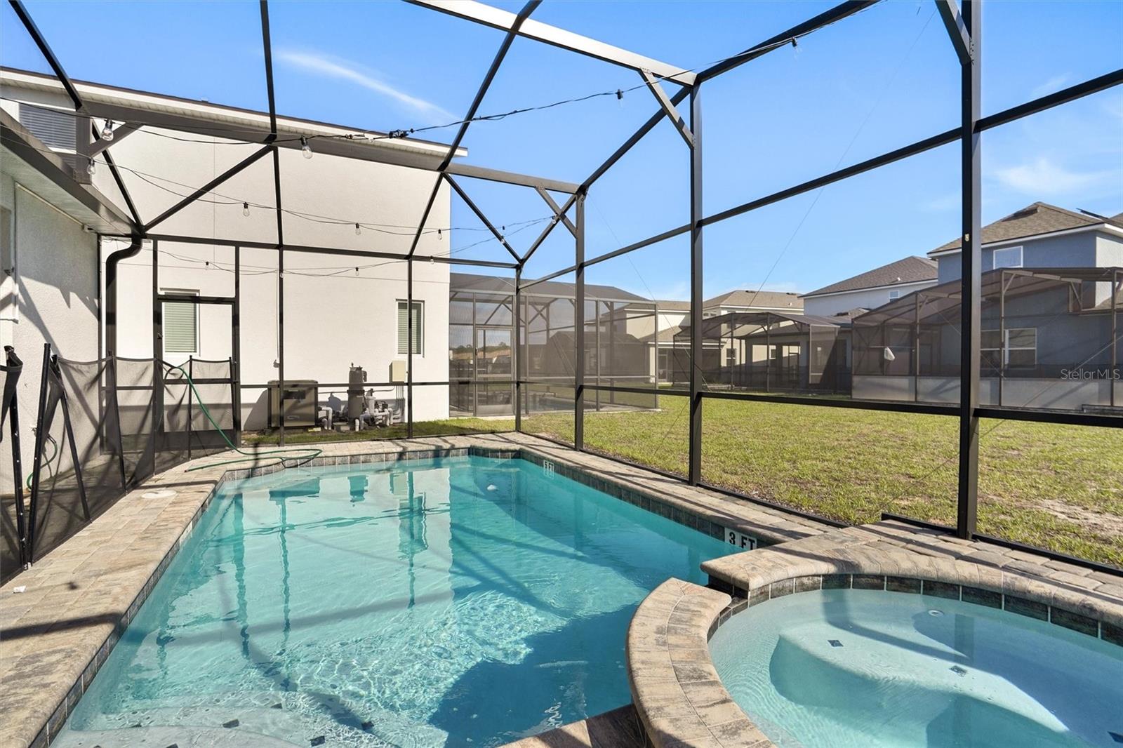 Image 33 of 40 For 8918 Tropical Haven Court