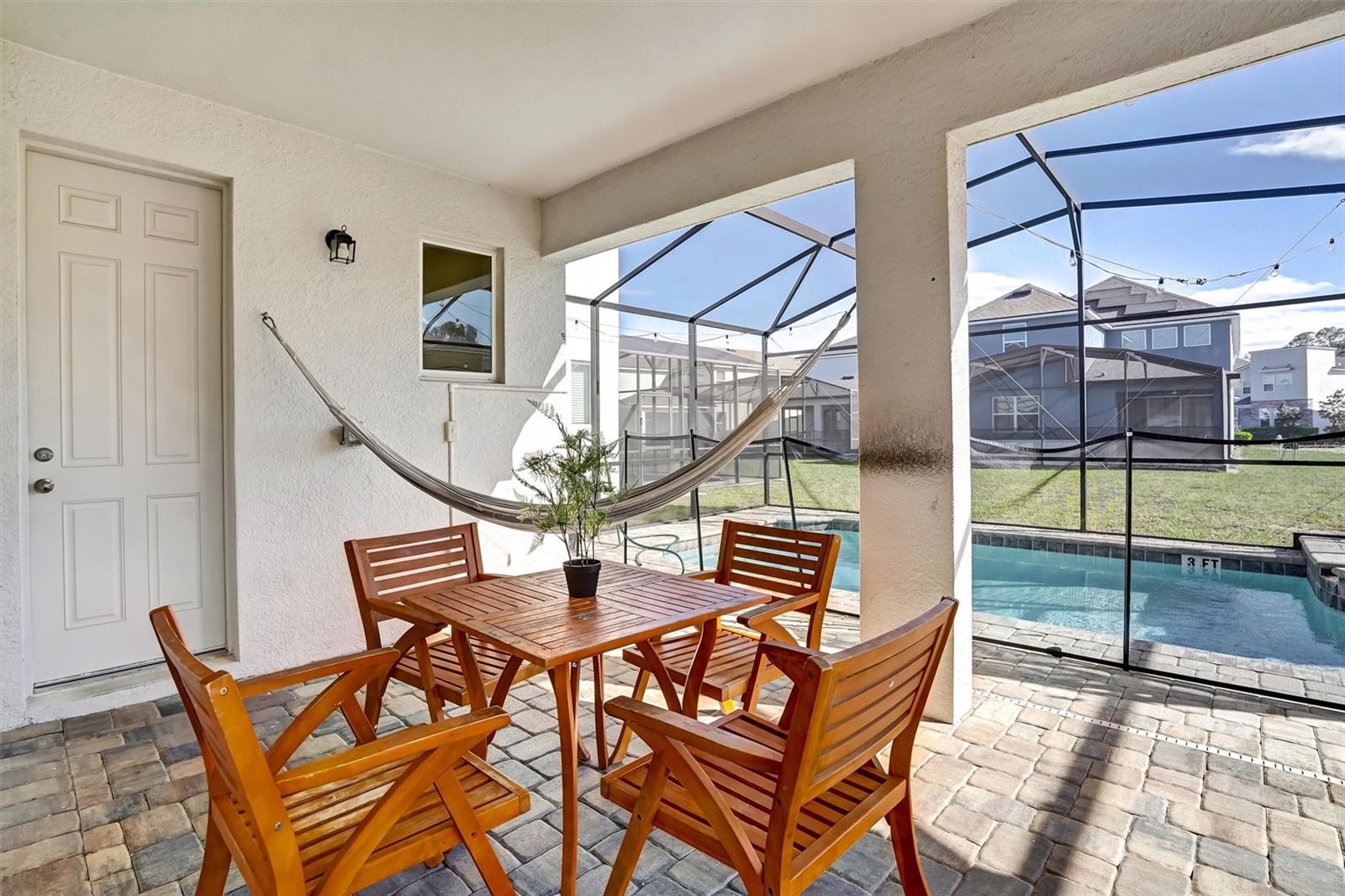 Image 36 of 40 For 8918 Tropical Haven Court