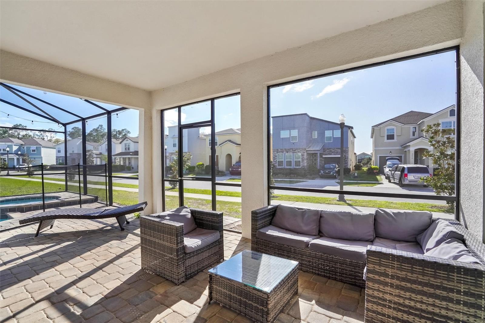 Image 37 of 40 For 8918 Tropical Haven Court