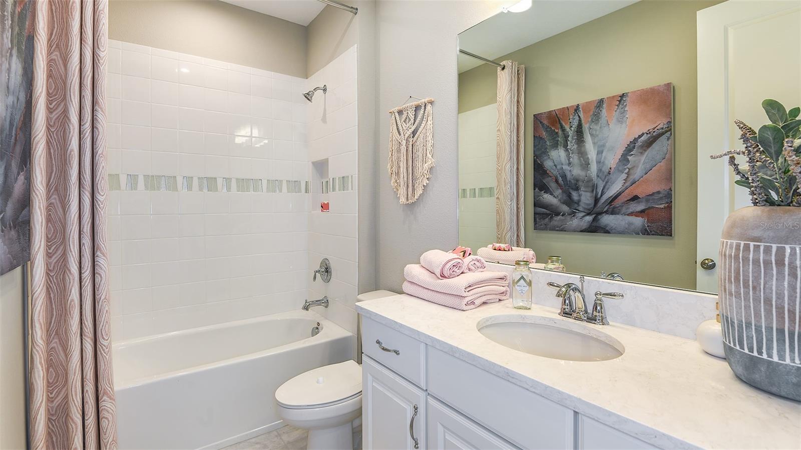 Image 13 of 43 For 14736 Field Daisy Drive