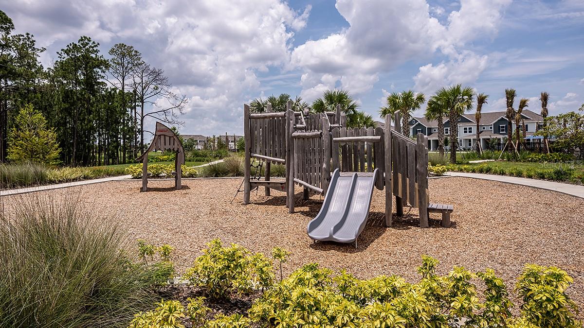 Image 37 of 43 For 14736 Field Daisy Drive