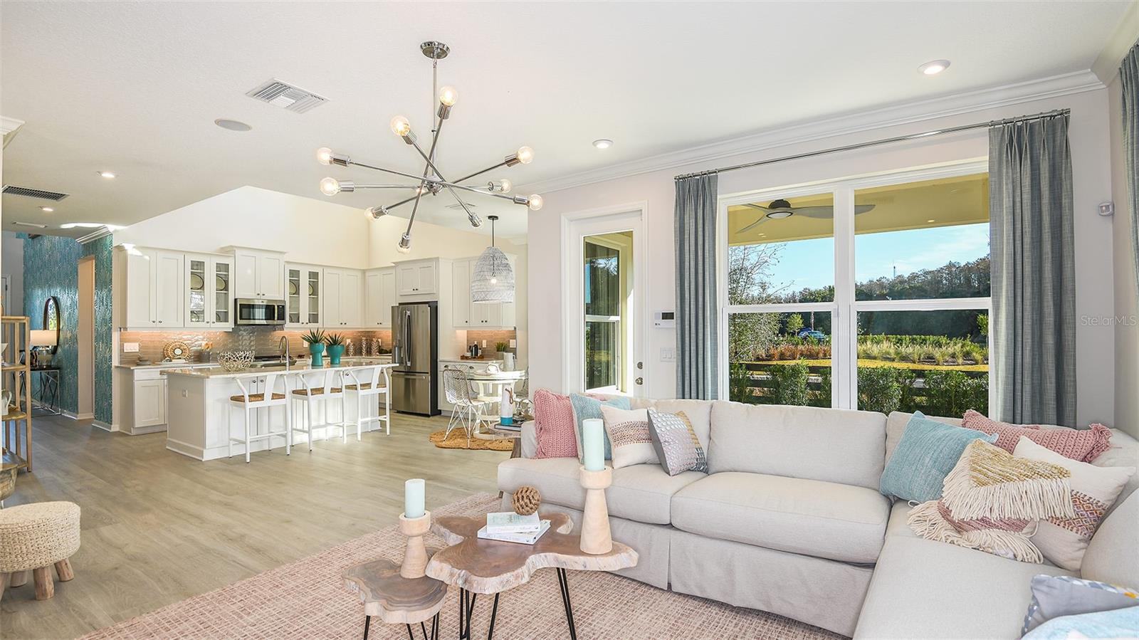 Image 5 of 43 For 14736 Field Daisy Drive