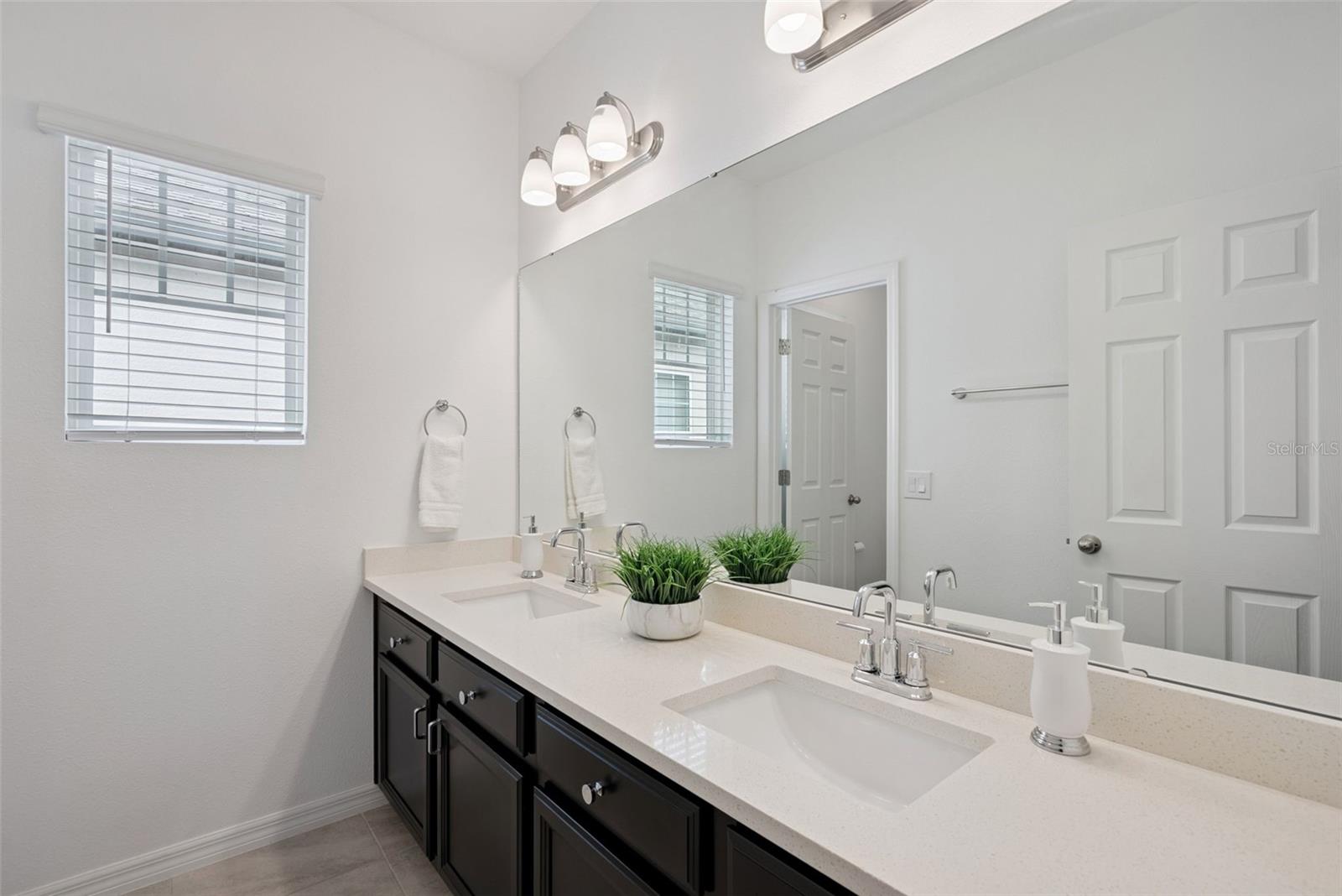 Image 38 of 48 For 1490 Garden Arbor Lane