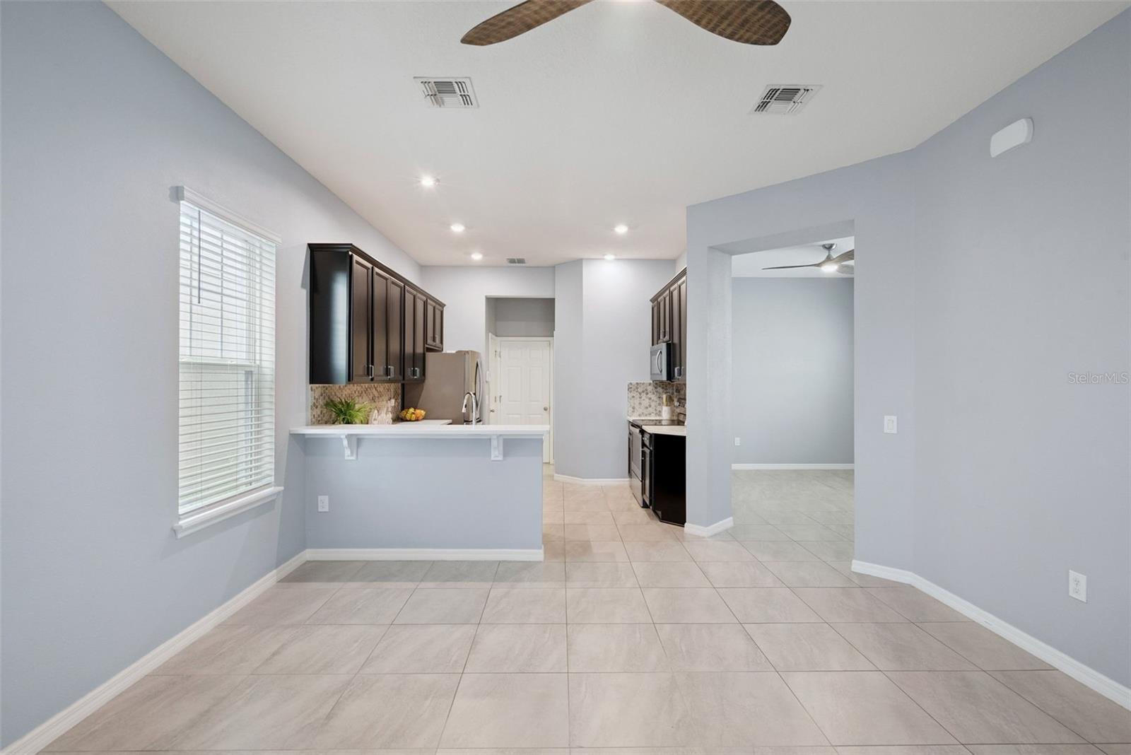 Image 9 of 48 For 1490 Garden Arbor Lane