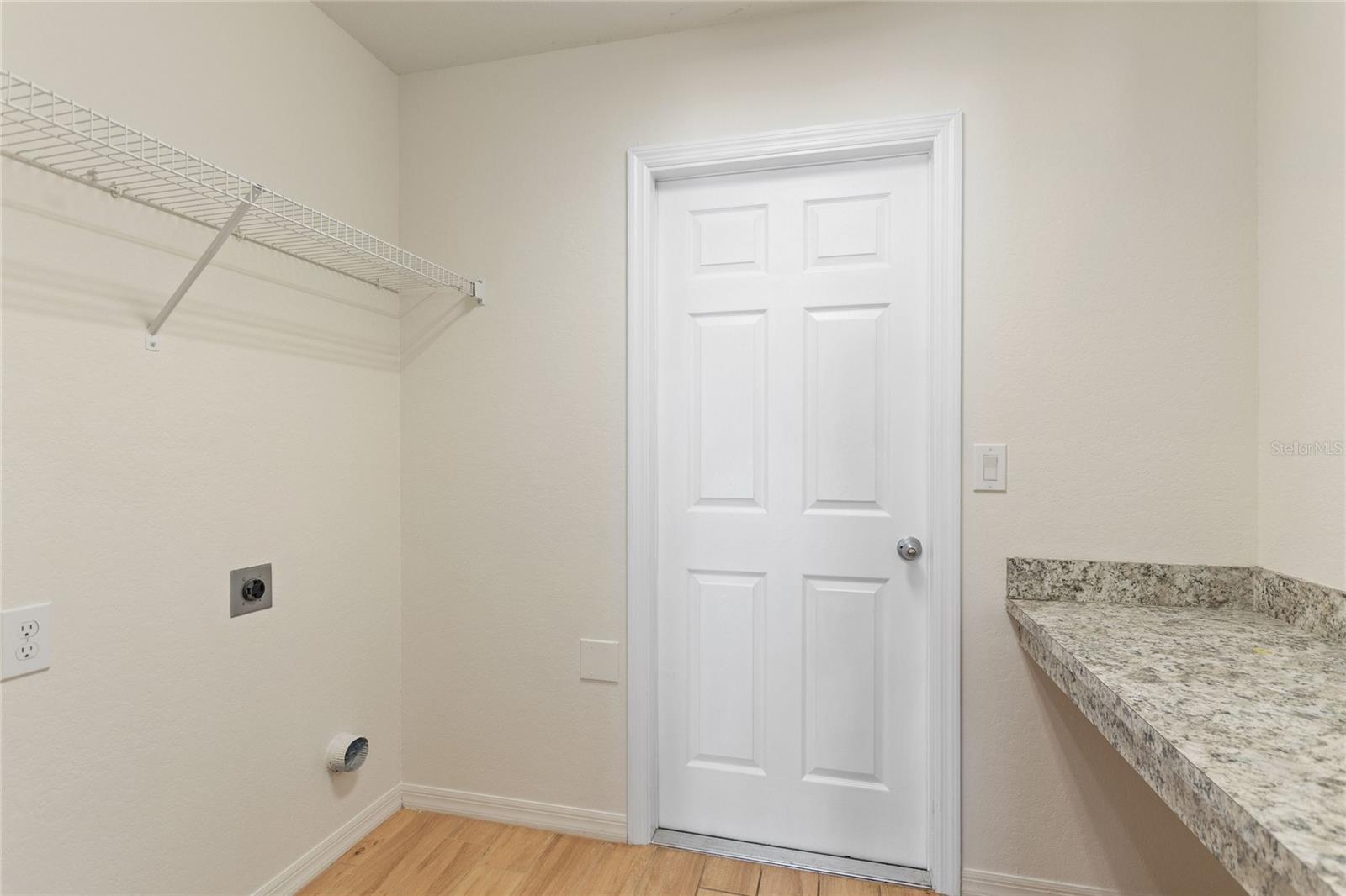 Image 14 of 37 For 2009 Danes Court