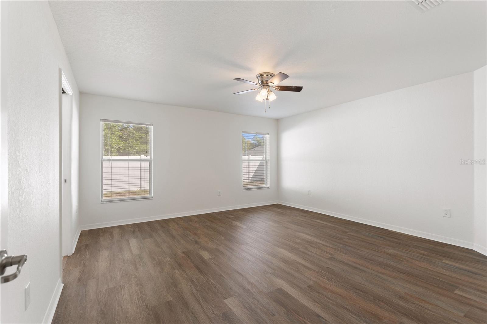 Image 25 of 37 For 2009 Danes Court