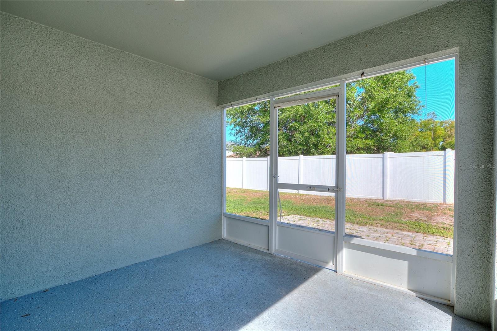 Image 34 of 37 For 2009 Danes Court