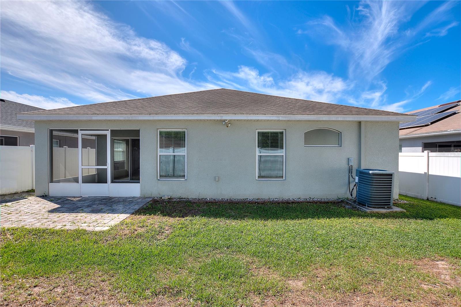 Image 36 of 37 For 2009 Danes Court