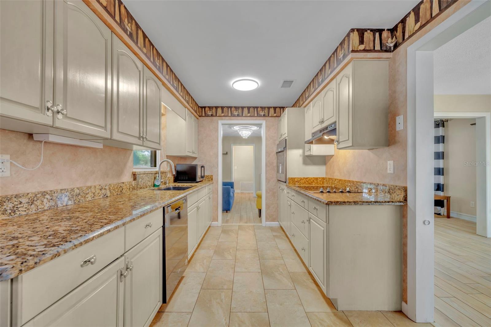 Image 11 of 23 For 4402 Blonigen Avenue